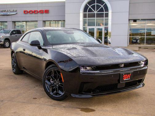 Diamond Black Crystal Pearlcoat 2025 Dodge Charger Daytona R/T