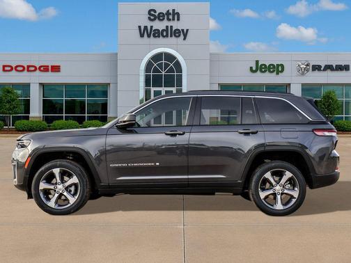 Baltic Gray Metallic Clearcoat 2026 Jeep Grand Cherokee Limited