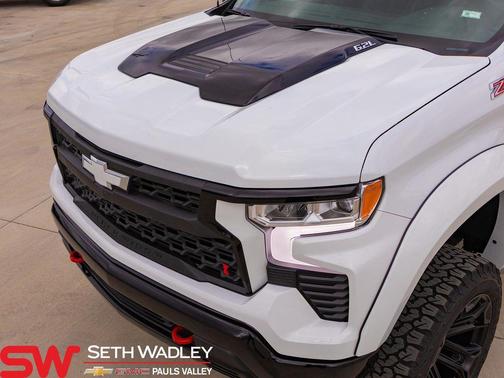 Summit White 2025 Chevrolet Silverado 1500 LT Trail Boss