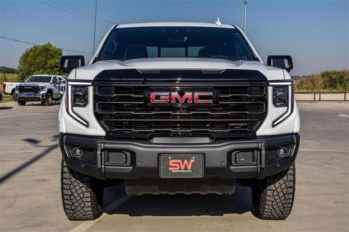 2025 GMC Sierra 1500 AT4X