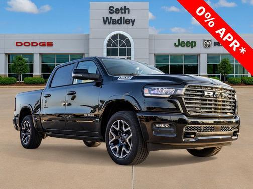 Diamond Black Crystal Pearlcoat 2026 RAM 1500 Laramie