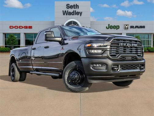 2026 RAM 3500 Tradesman Crew Cab 4x4 8' Box