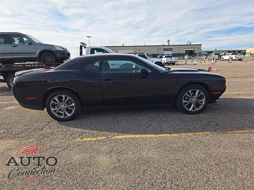 2021 Dodge Challenger SXT