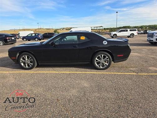 2021 Dodge Challenger SXT