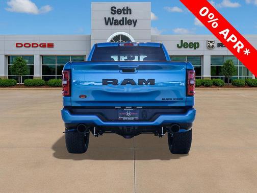 Diamond Black Crystal Pearlcoat 2026 RAM 1500 Big Horn/Lone Star