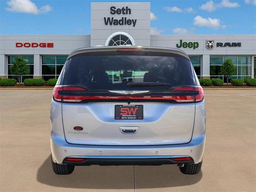 2026 Chrysler Pacifica L