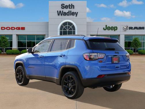Hydro Blue Pearlcoat 2026 Jeep Compass Latitude