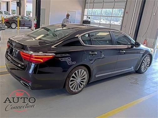 2017 Kia K900 Luxury 5.0L
