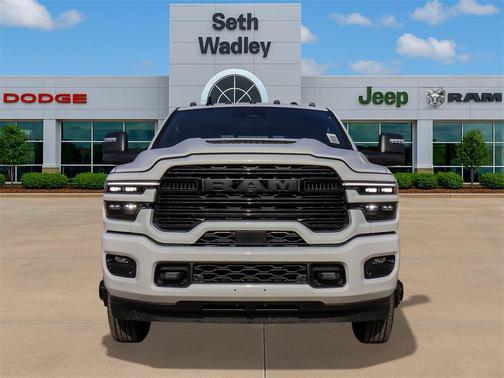 2026 RAM 3500 Laramie Crew Cab 4x4 8' Box