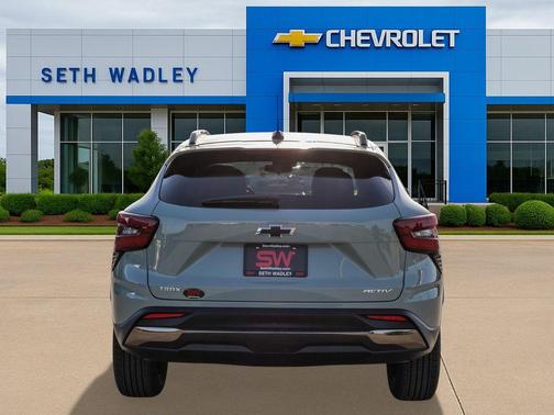 Cacti Green 2026 Chevrolet Trax FWD ACTIV