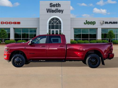 2026 RAM 3500 Laramie Crew Cab 4x4 8' Box