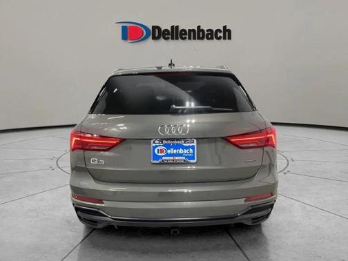 2020 Audi Q3 45 S line Prestige