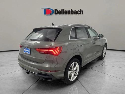 2020 Audi Q3 45 S line Prestige