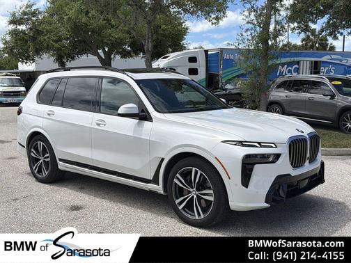 White Metallic 2025 BMW X7 xDrive40i