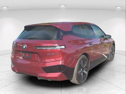Aventurin Red Metallic 2025 BMW iX xDrive50
