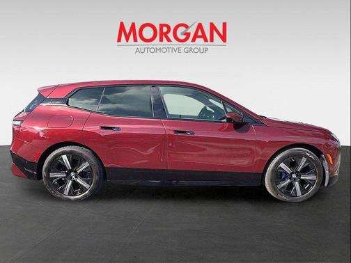 Aventurin Red Metallic 2025 BMW iX xDrive50