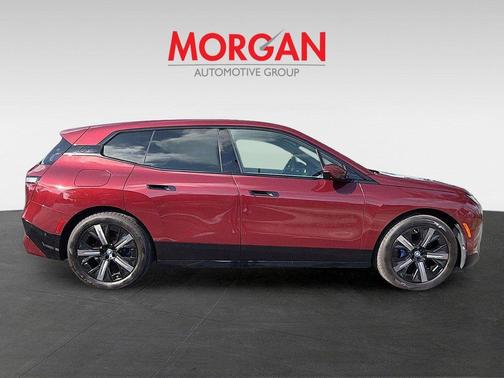 Aventurin Red Metallic 2025 BMW iX xDrive50