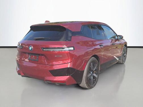 2025 BMW iX xDrive50