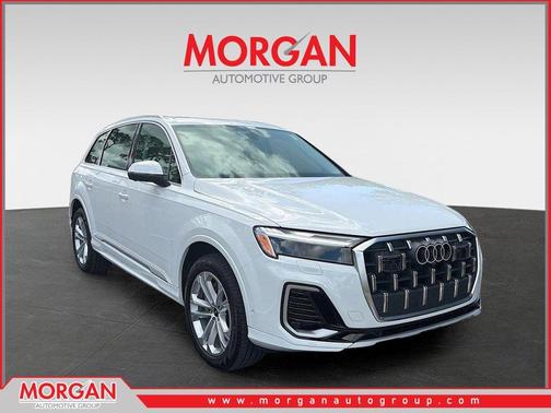 Carrara White 2025 Audi Q7 55 Premium