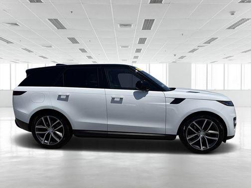 2023 Land Rover Range Rover Sport SE