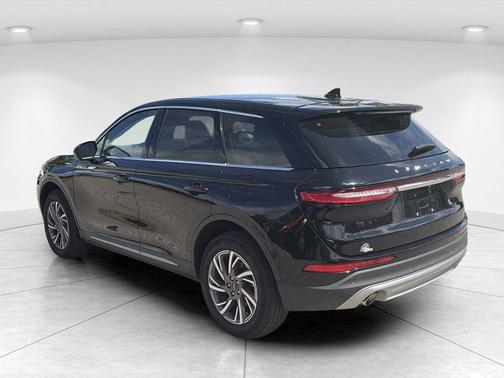 Infinite Black Metallic Clearcoat 2024 Lincoln Corsair Premiere