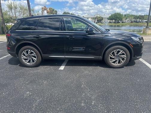 2024 Lincoln Corsair Premiere
