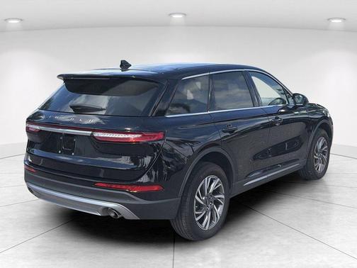 Infinite Black Metallic Clearcoat 2024 Lincoln Corsair Premiere