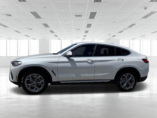 2024 BMW X4 xDrive30i