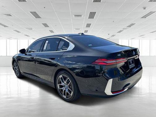 2024 BMW i5 eDrive40