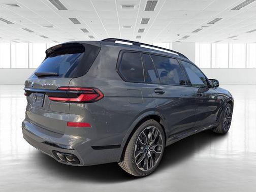 2026 BMW X7 M60i