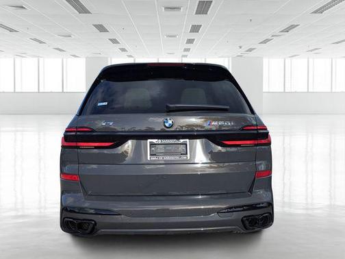 2026 BMW X7 M60i