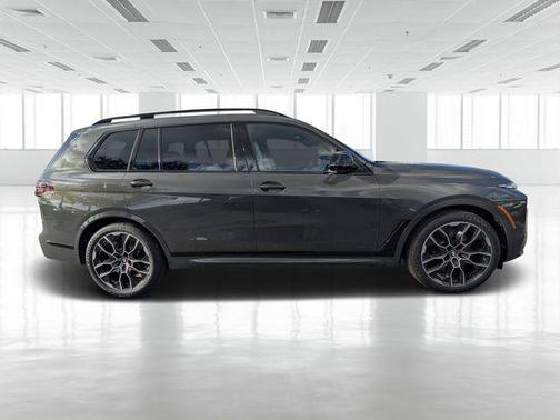 2026 BMW X7 M60i
