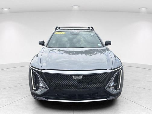 Argent Silver Metallic 2024 Cadillac LYRIQ Luxury