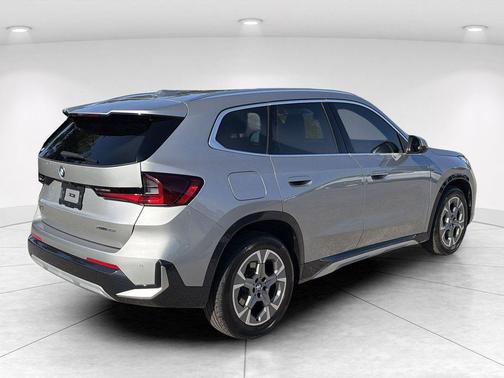 Space Silver Metallic 2025 BMW X1 xDrive28i