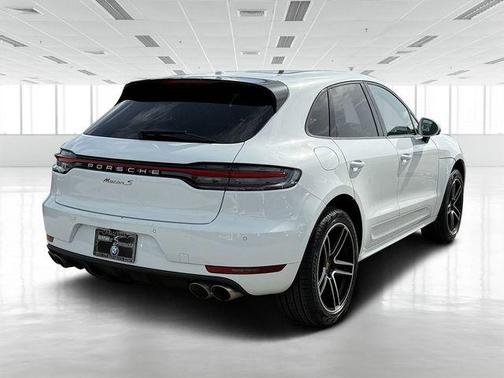 2021 Porsche Macan Base