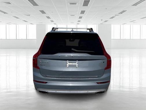 2021 Volvo XC90 T5 Momentum