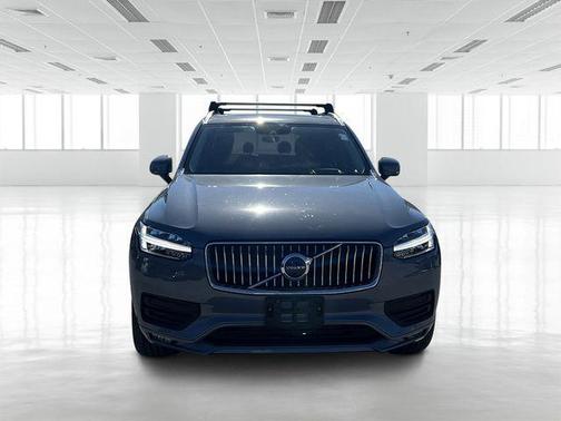 2021 Volvo XC90 T5 Momentum