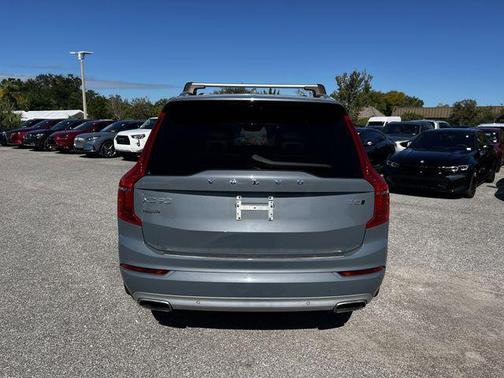 2021 Volvo XC90 T5 Momentum