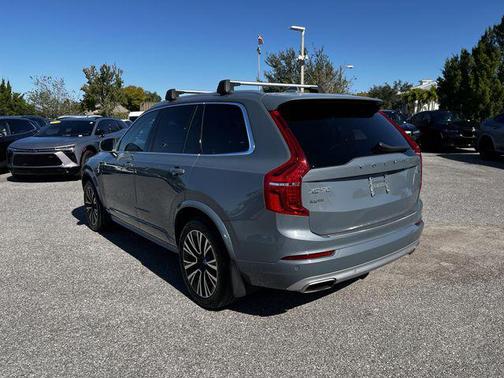 2021 Volvo XC90 T5 Momentum