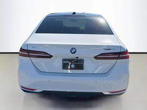 2026 BMW i5 eDrive40