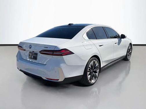 2026 BMW i5 eDrive40