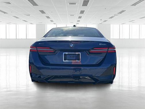 2026 BMW 540 i xDrive