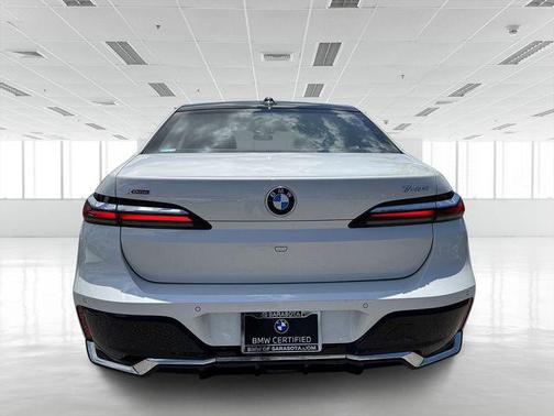 2024 BMW 740 i xDrive