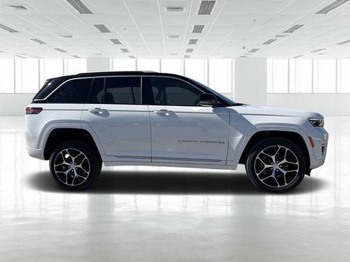 2022 Jeep Grand Cherokee 4xe Summit Reserve