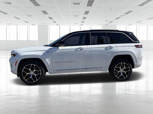 2022 Jeep Grand Cherokee 4xe Summit Reserve