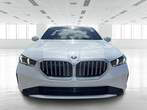 2024 BMW 530 530i