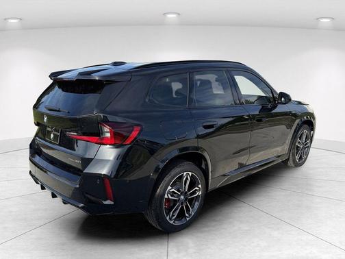 Black Sapphire Metallic 2026 BMW X1 xDrive28i
