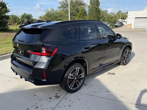 Black Sapphire Metallic 2026 BMW X1 xDrive28i