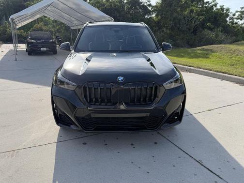 Black Sapphire Metallic 2026 BMW X1 xDrive28i