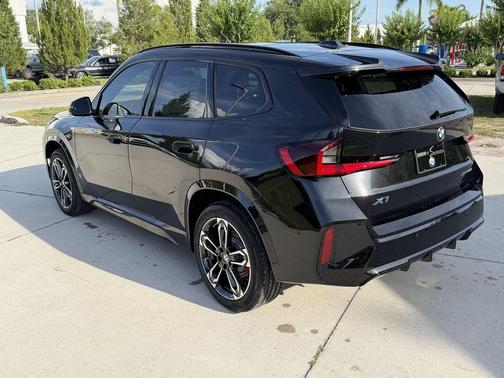 Black Sapphire Metallic 2026 BMW X1 xDrive28i